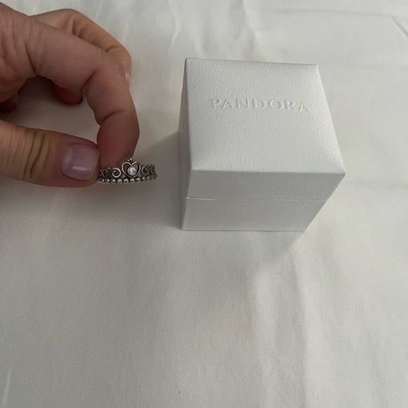 Pandora Princess Tiara Crown Ring - Picture 3 of 4
